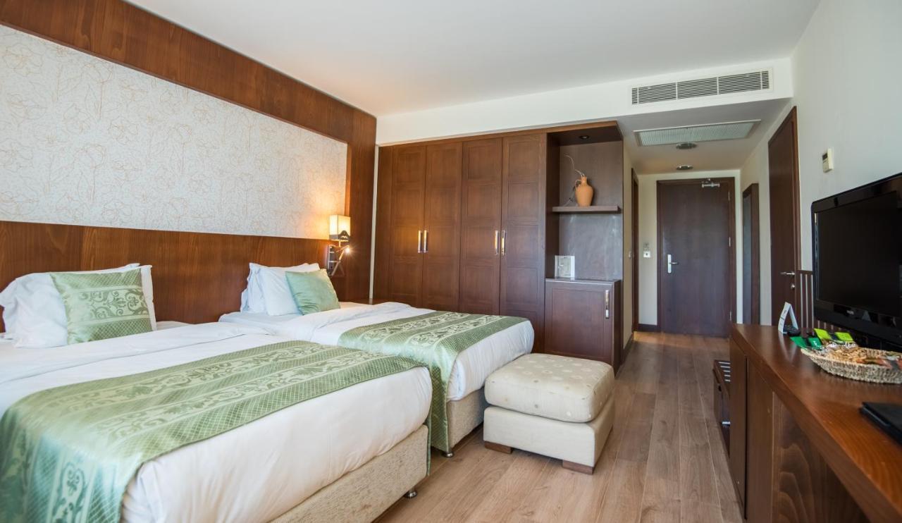 Korineum Golf & Beach Resort Agios Georgios  Exterior foto