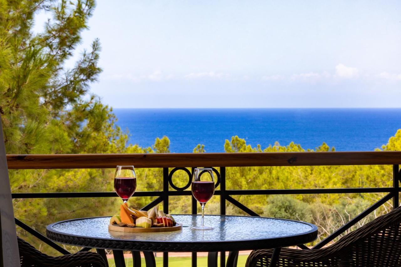 Korineum Golf & Beach Resort Agios Georgios  Exterior foto